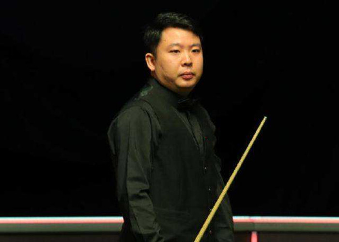 及球员间合 及球员间合