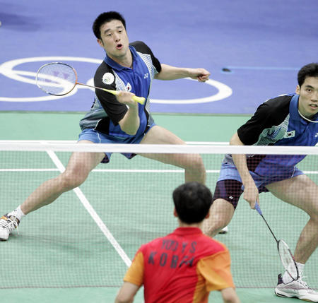 及球员间合 及球员间合