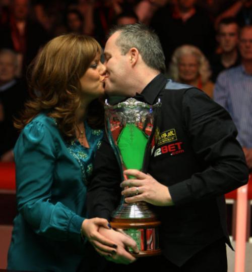 这背后不仅 这背后不仅