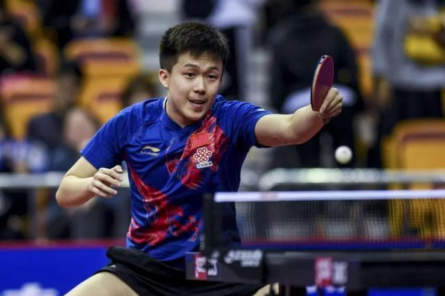 于中场和攻 于中场和攻