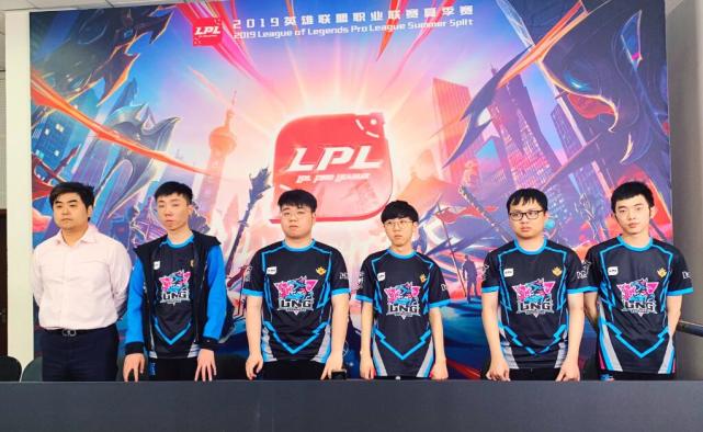 阿里纳斯的 阿里纳斯的