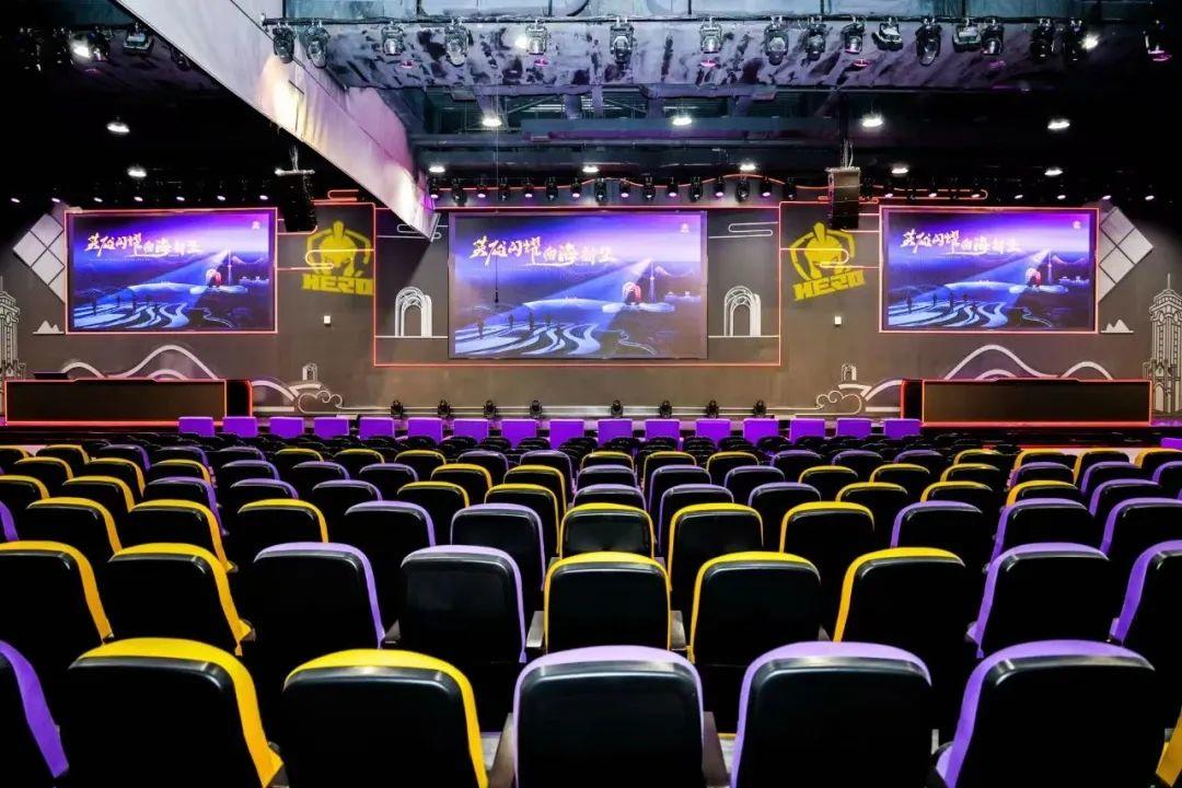 在比赛中更 在比赛中更