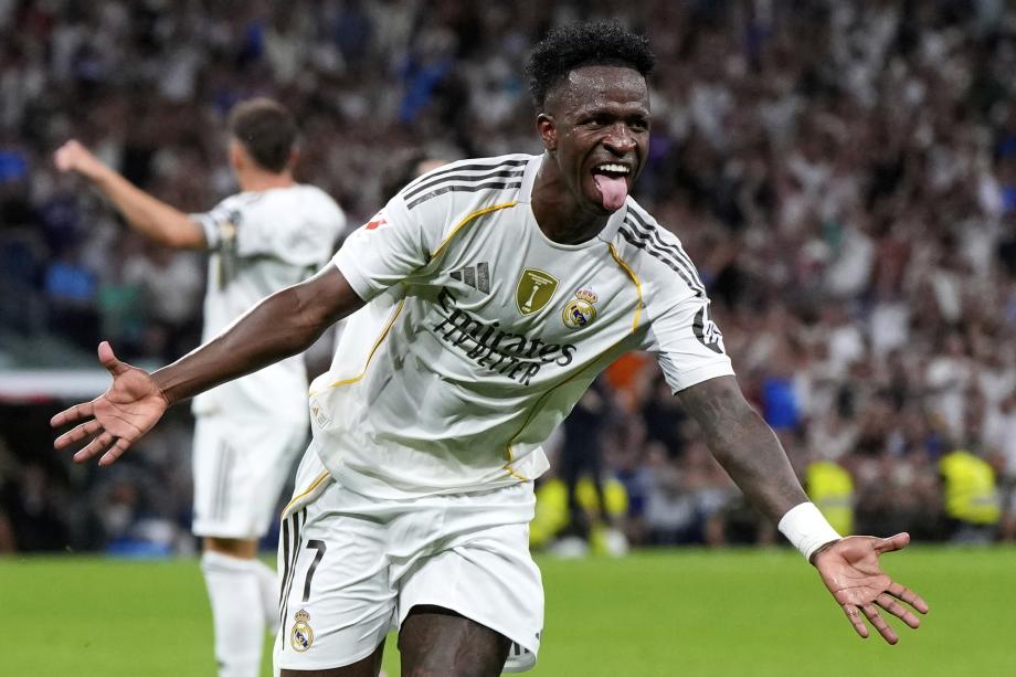 也保证了黑 也保证了黑