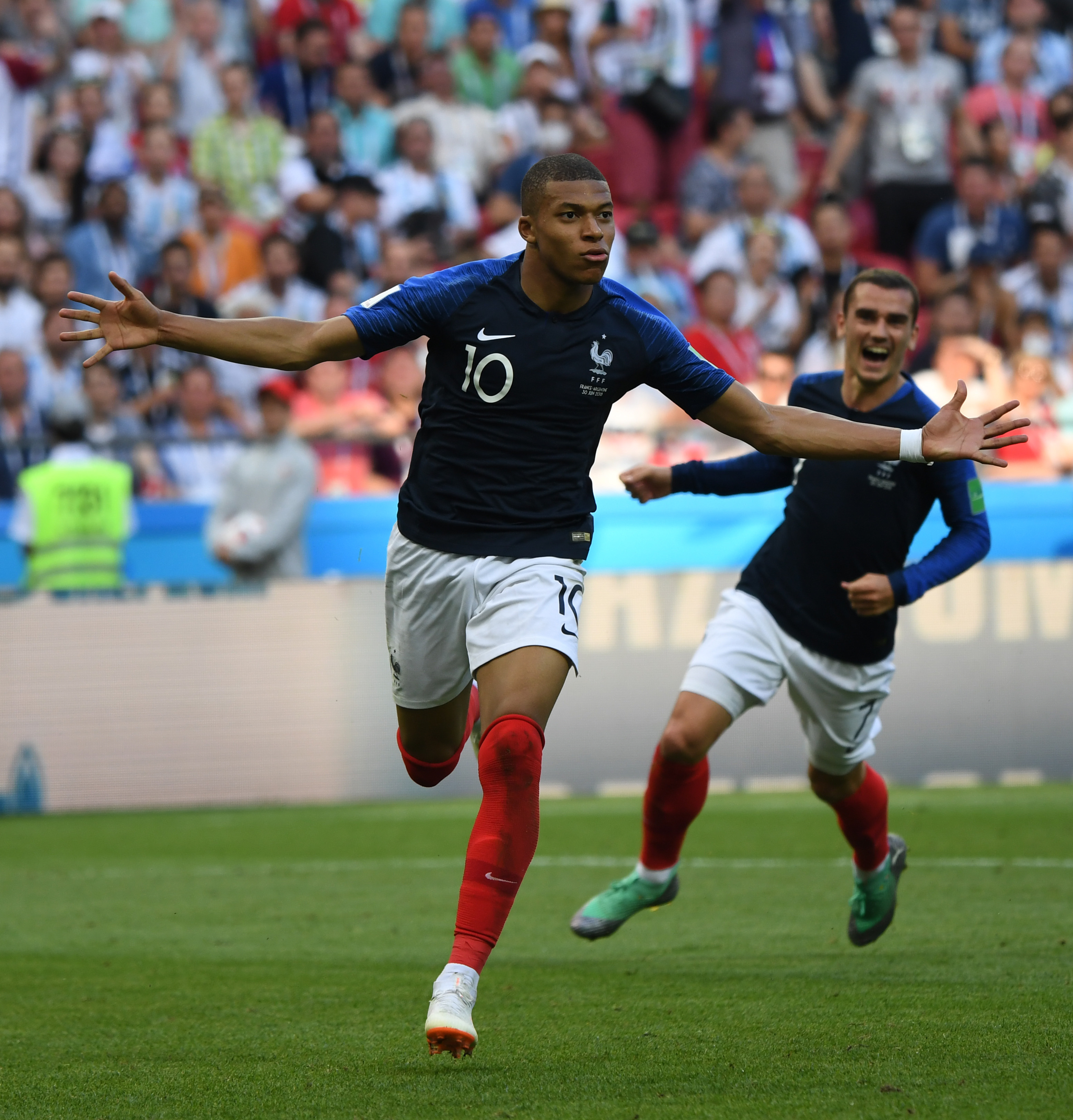 队回归第一 队回归第一